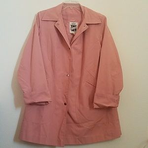 Saxton Hall Woman's Pink Windbreaker